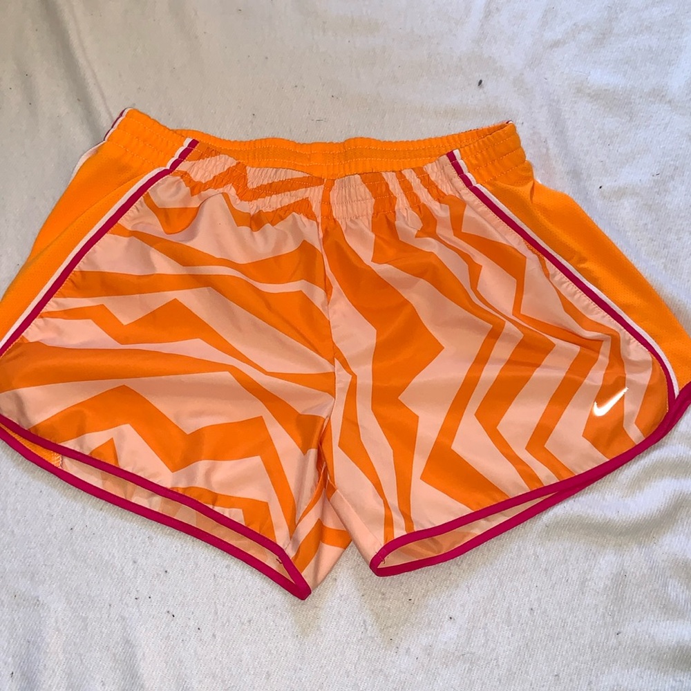 Nike Dri-fit TEMPO SE running shorts, lightweight, quick dry size medium